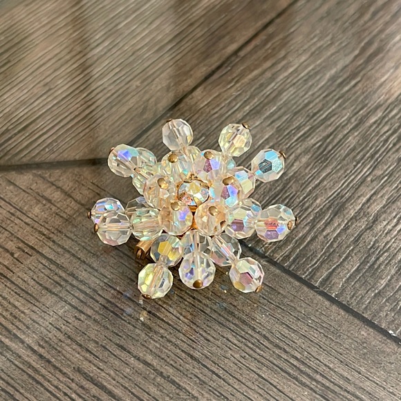 Vintage Aurora Borealis Crystal Bead Cluster Rhinestone Brooch Pin - Picture 15 of 15
